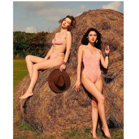 NWT WET Swimwear Aria Monokini in Rose Stars - M - Picture 8 of 8